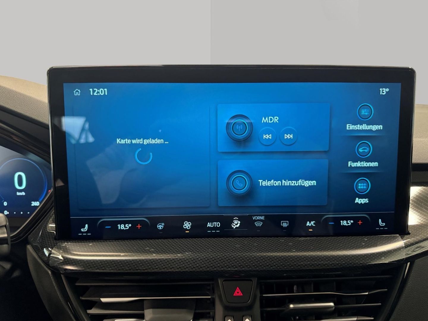 Fahrzeugabbildung Ford Focus Turnier ST-Line X 18 AHK Navi SpurhalteASS