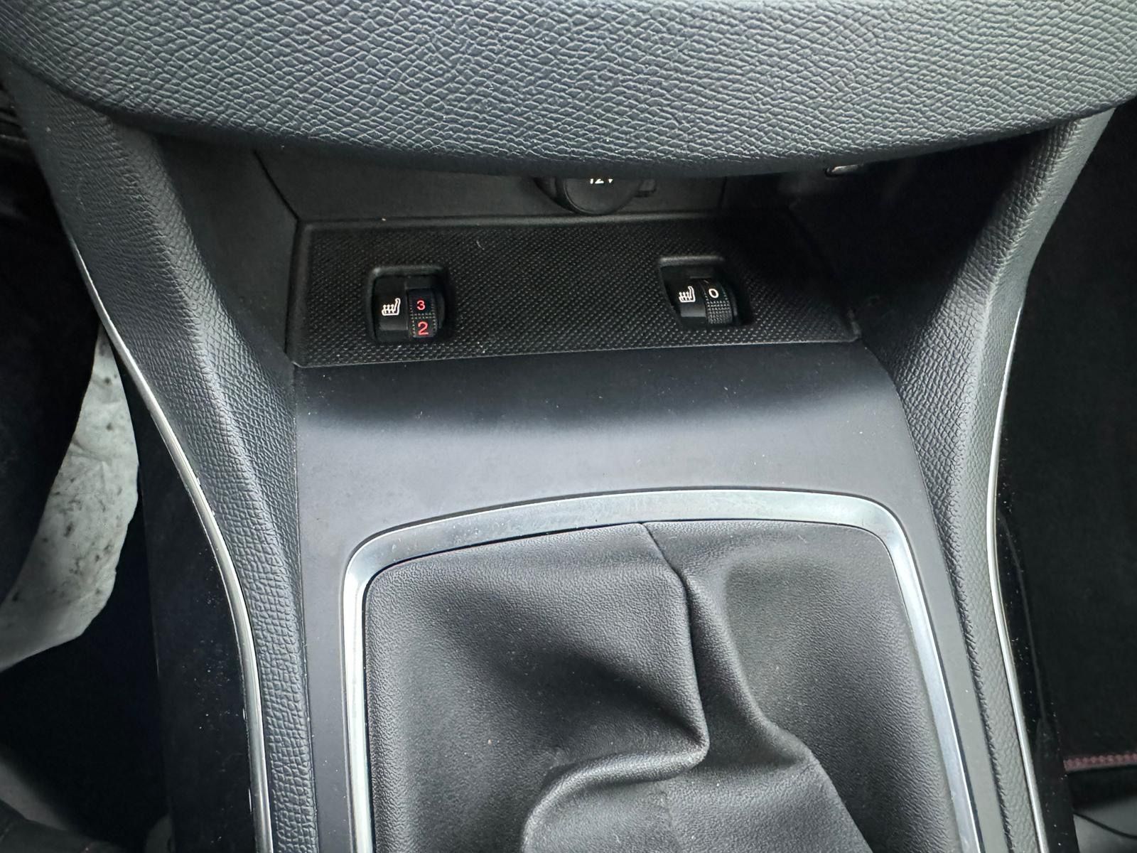 Fahrzeugabbildung Peugeot 308 GTi Massage+Navi+Kamera+Leder+Panorama