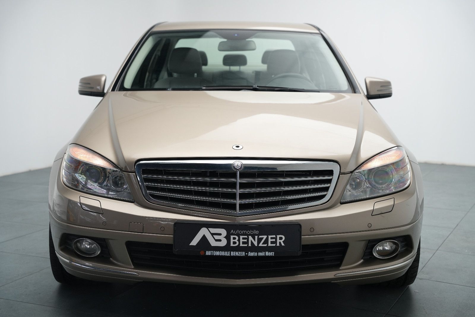 Fahrzeugabbildung Mercedes-Benz C 200 CDI BlueEfficiency/Limousine/TÜV/Xenon