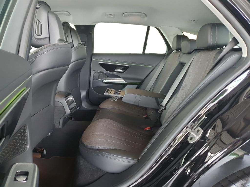 Fahrzeugabbildung Mercedes-Benz E 220 d T AVANTGARDE*DISTR*AHK*KEYL*KAM*TOTW