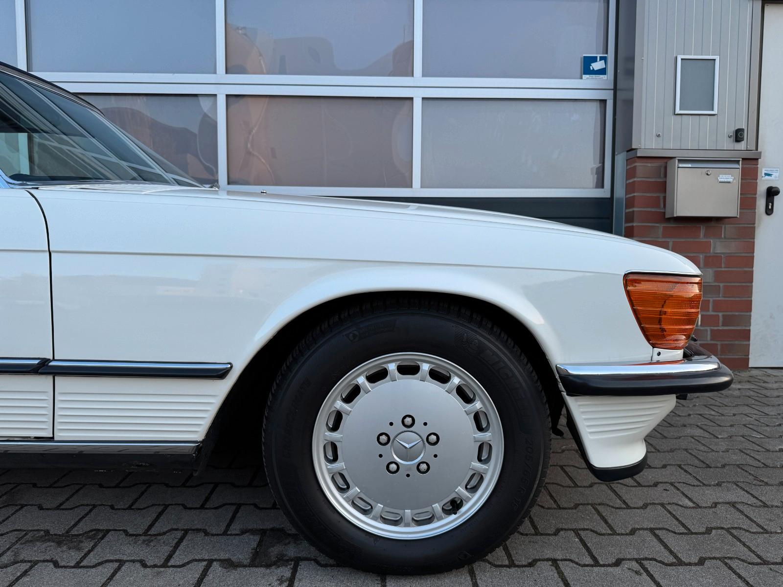 Mercedes-Benz 560 SL / Japan Import / Perfekter Sammlerzustand