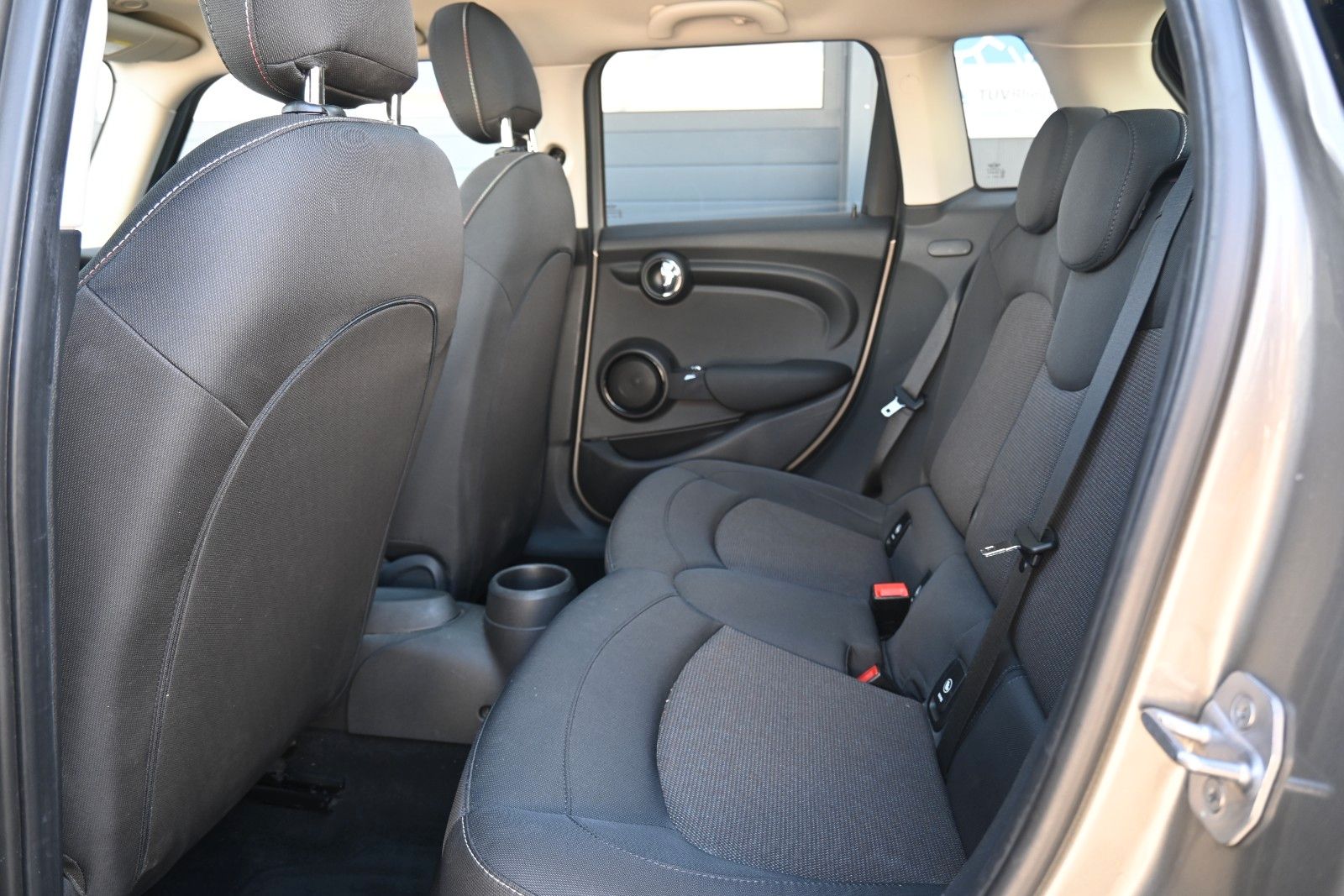 Fahrzeugabbildung MINI ONE Mini 5-trg. One