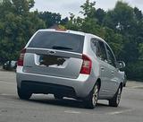 Kia Carens - Kia Carens: Kombi