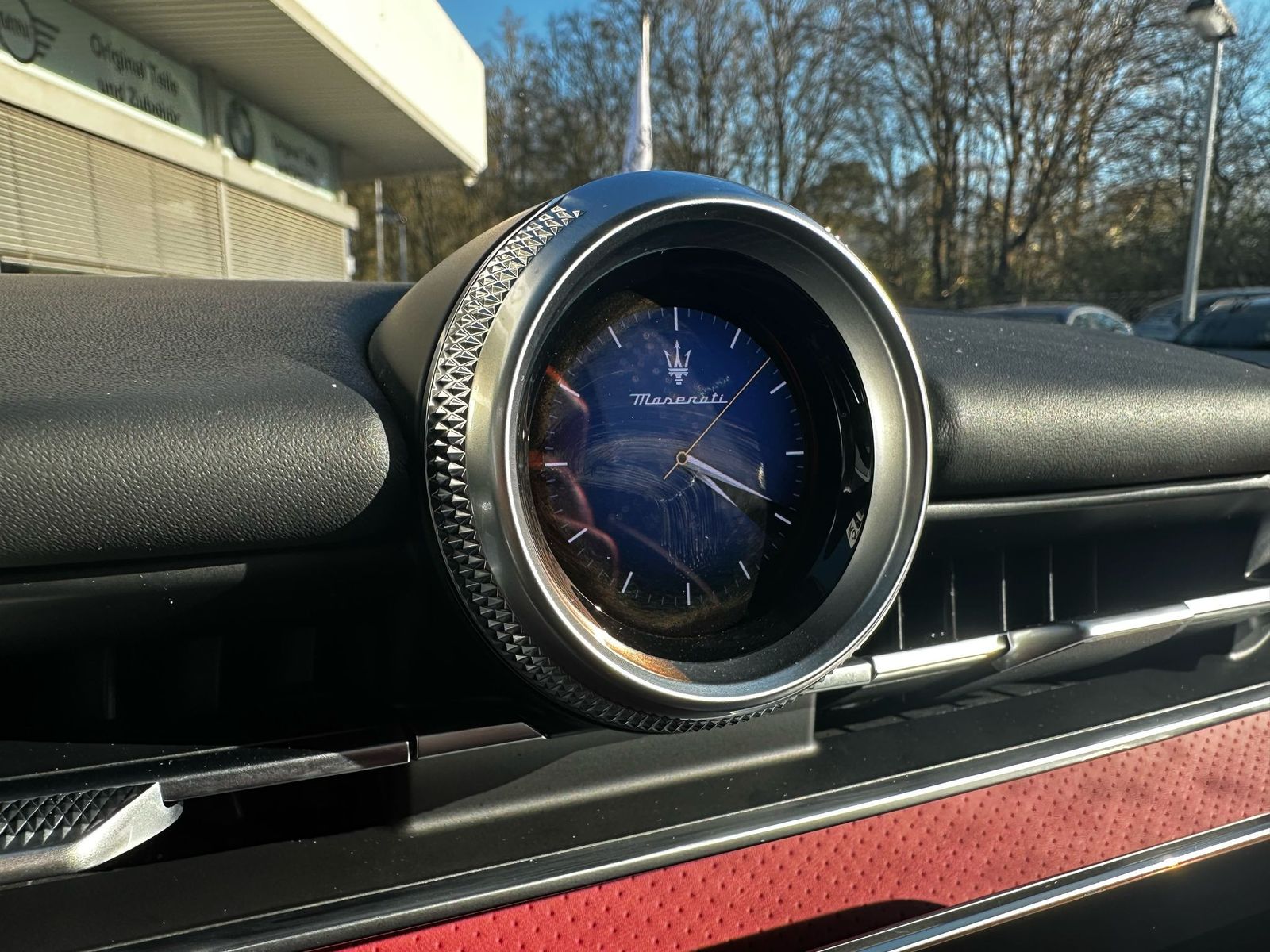 Fahrzeugabbildung Maserati Grecale Trofeo 3.0 V6 4WD PANO+CARB+360+VOLL+21"