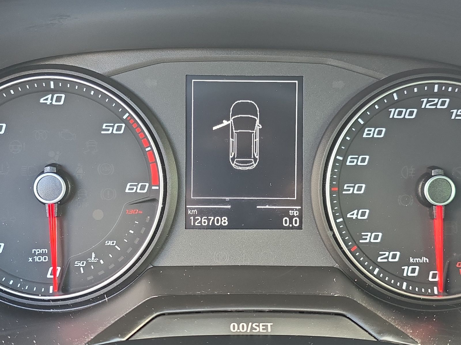 Fahrzeugabbildung SEAT Arona FR BUSINESS PAKET LED KAMERA NAVI AHK ACC