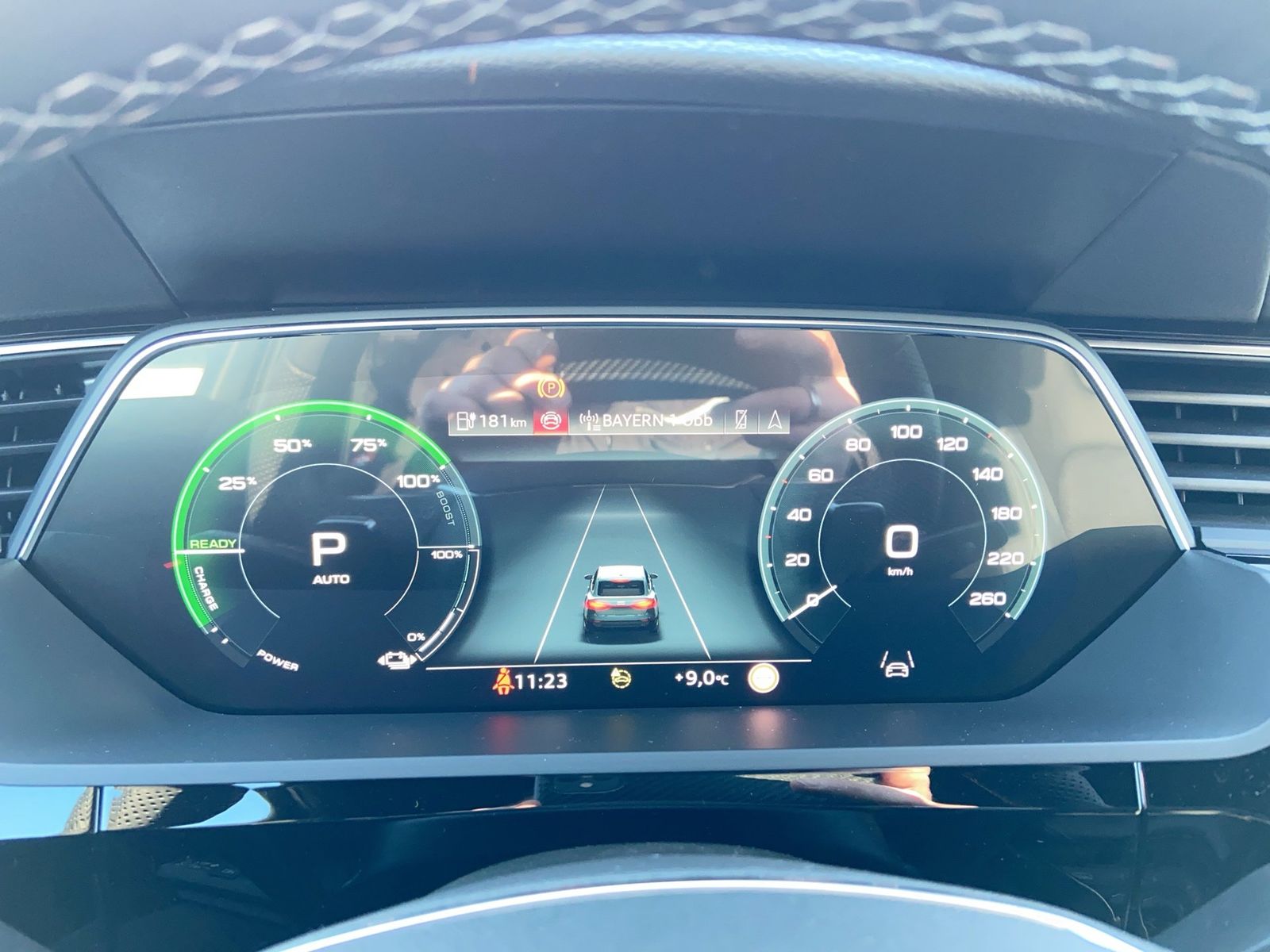 Audi Q8 e-tron - Bild 11