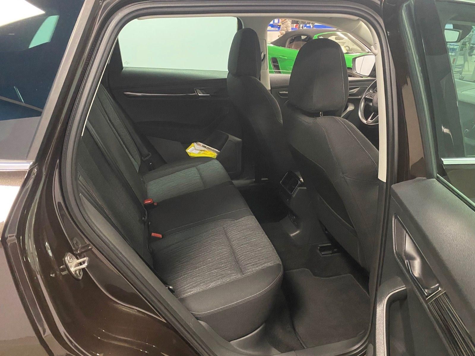 Fahrzeugabbildung SKODA Karoq 1.5 TSI Style+AHK schwenk+LED+NAVIGATION+