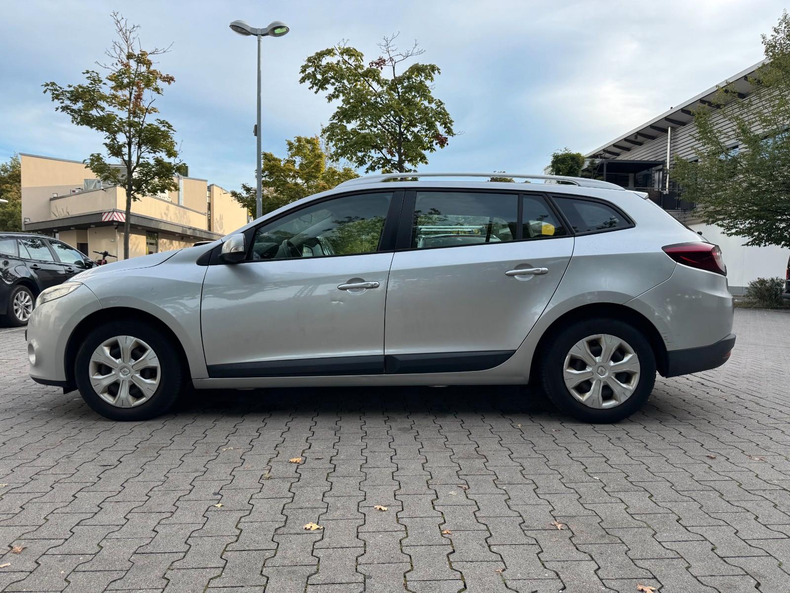 Renault Megane 2011 — photo 5