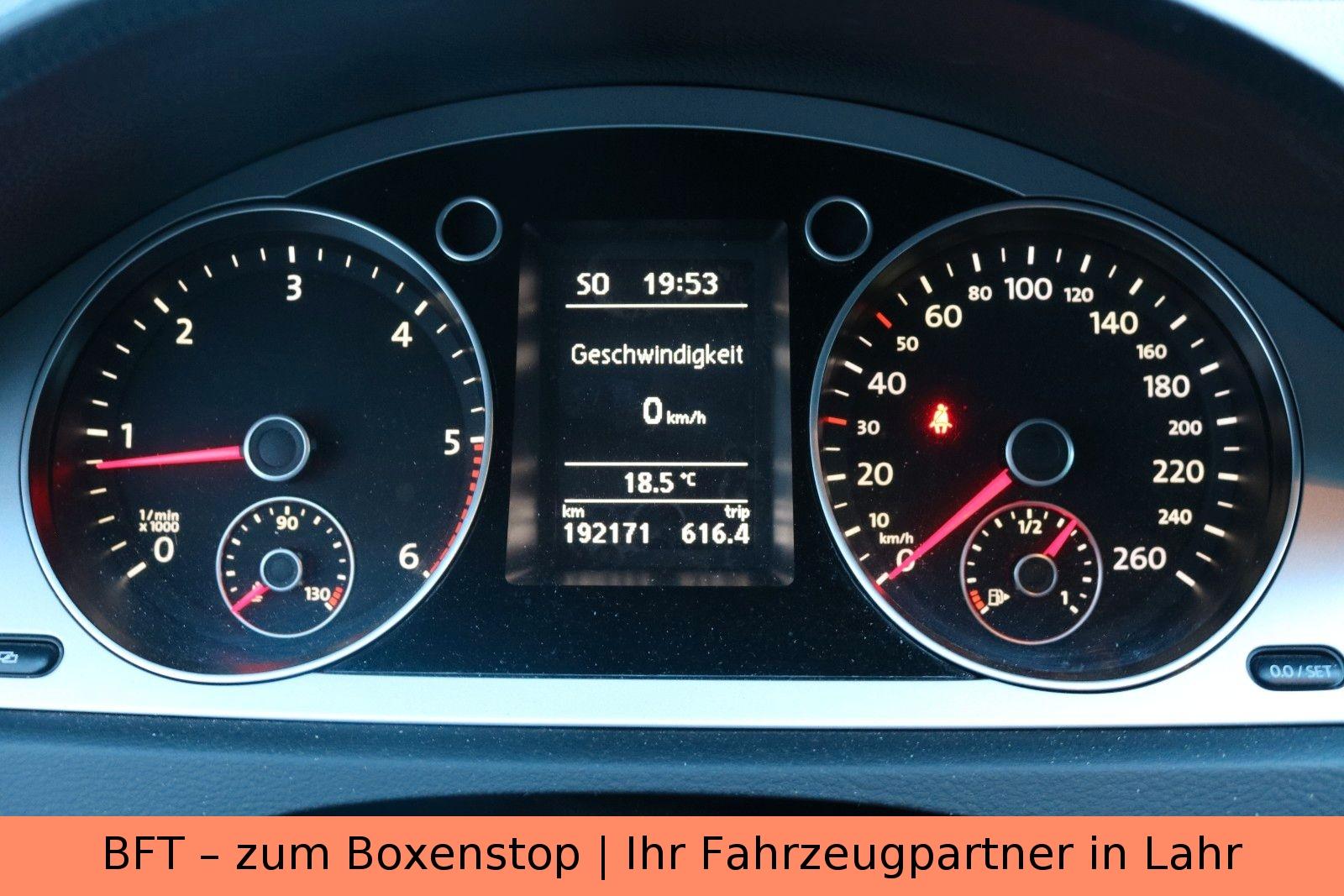 Volkswagen Passat 2009 — photo 10