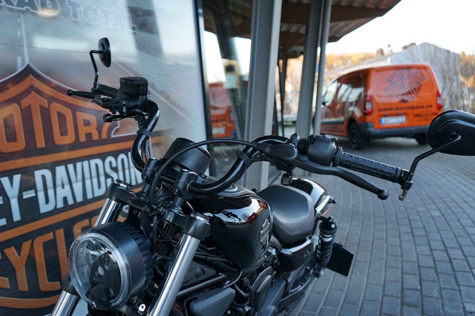 Fahrzeugabbildung Harley-Davidson Sportster Nightster 975 Jekill Ape Lenker Vorver