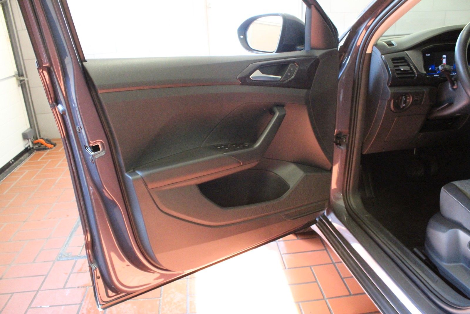 Fahrzeugabbildung Volkswagen T-Cross 1.0 TSI DSG *Sitzhzg*Kamera*