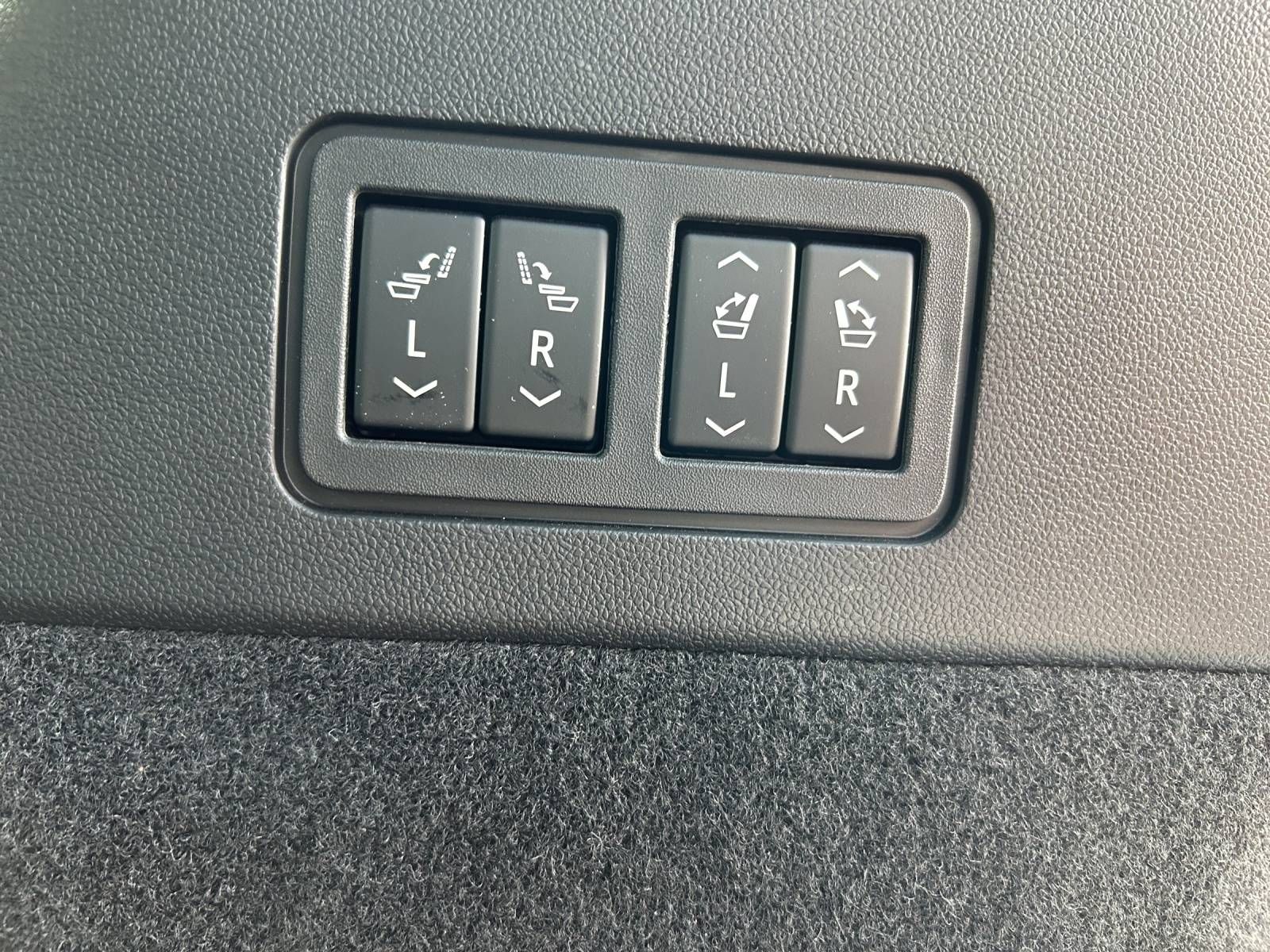 Fahrzeugabbildung Cadillac XT6 Sport 3.6 AWD 7-SITZER/SHZ/LED/NAVI/AHK/PANO