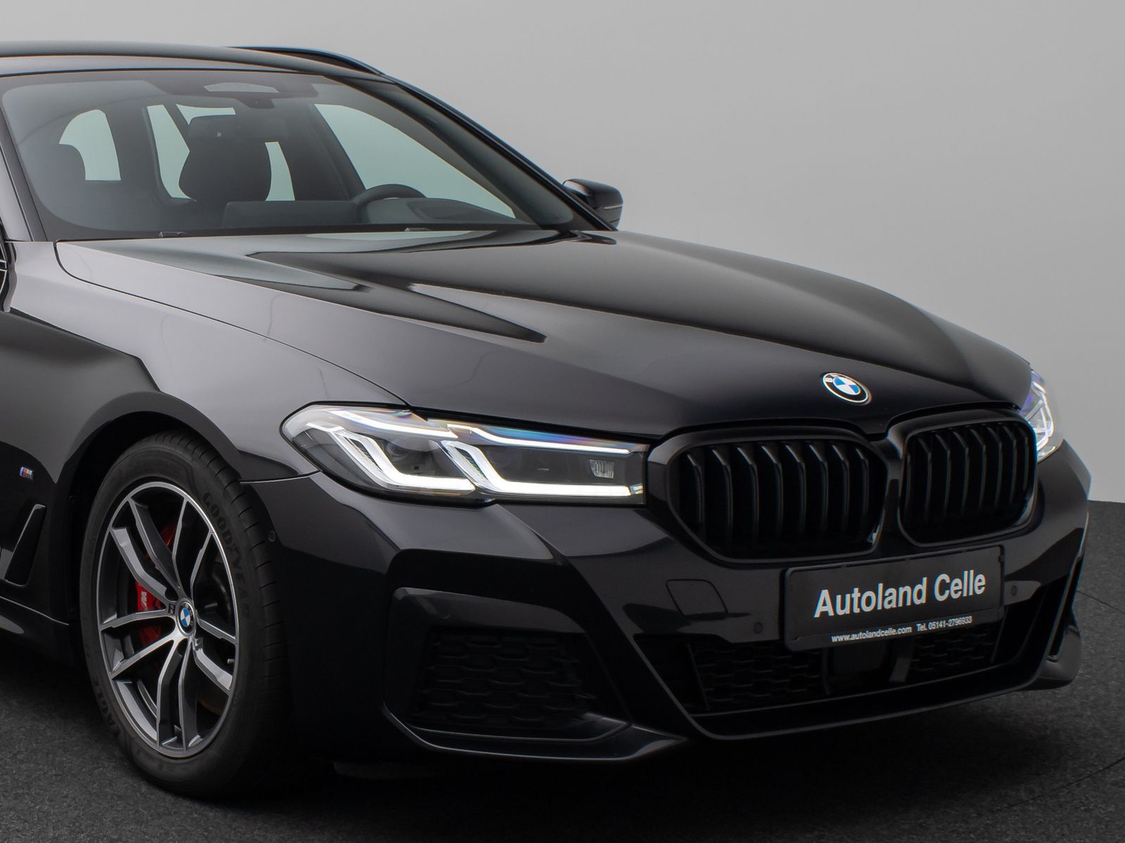 Fahrzeugabbildung BMW 530d  M Sport Kamera Laser HUD DAB HiFi Komfort