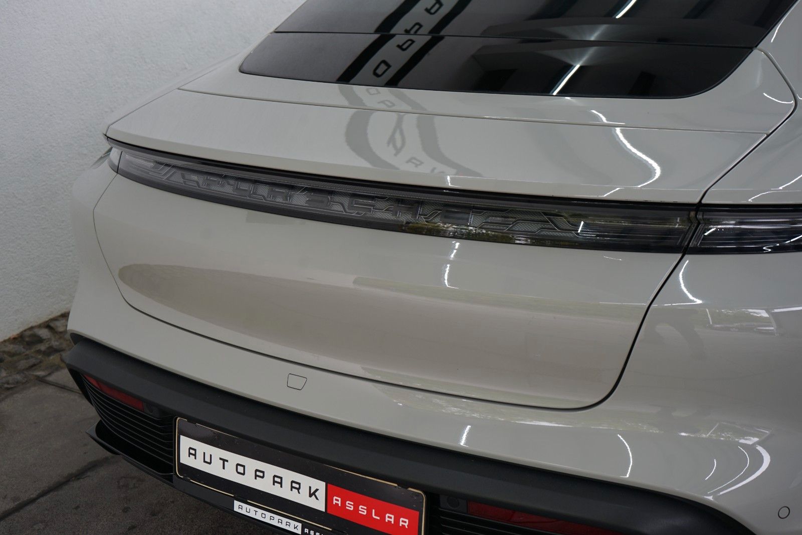 Porsche Taycan GTS Kreide/PCCB/PDCC/P-Display/Carbon/21z imagem 3