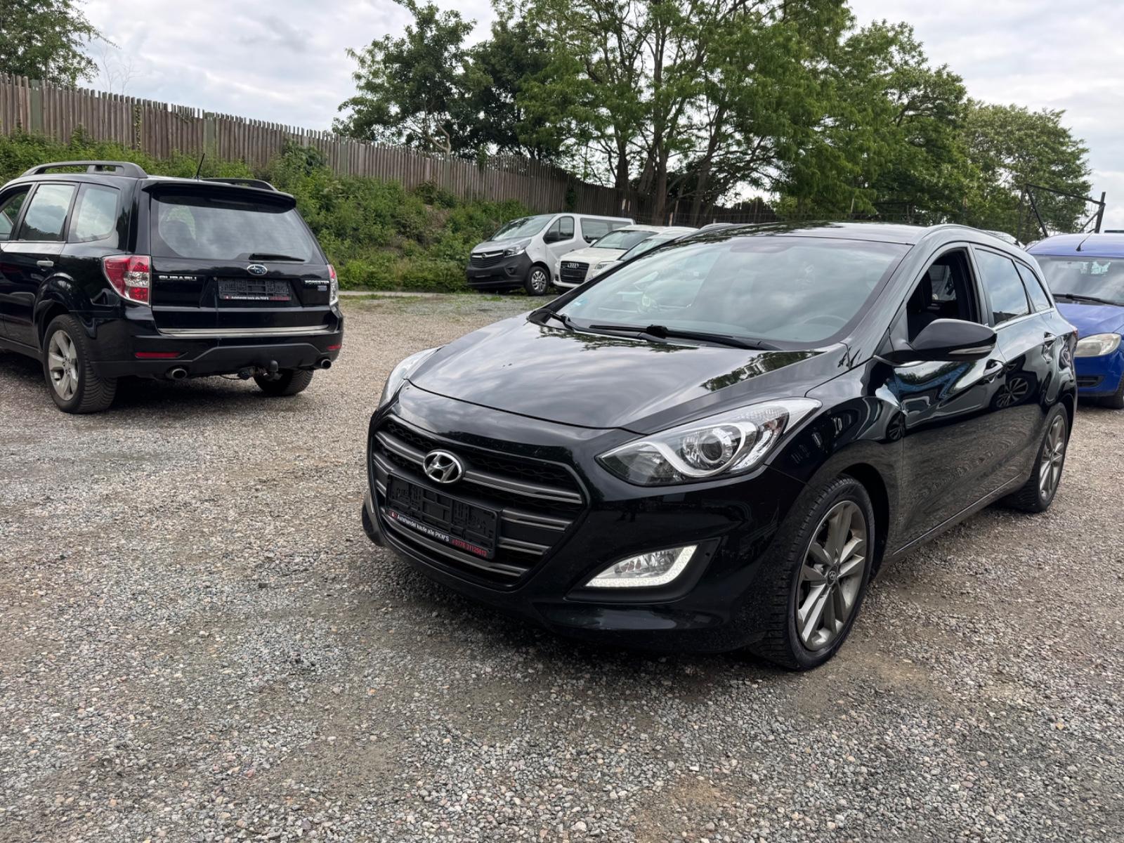 Hyundai i30 blue 1.6 CRDi 81kW Classic*Euro 6*