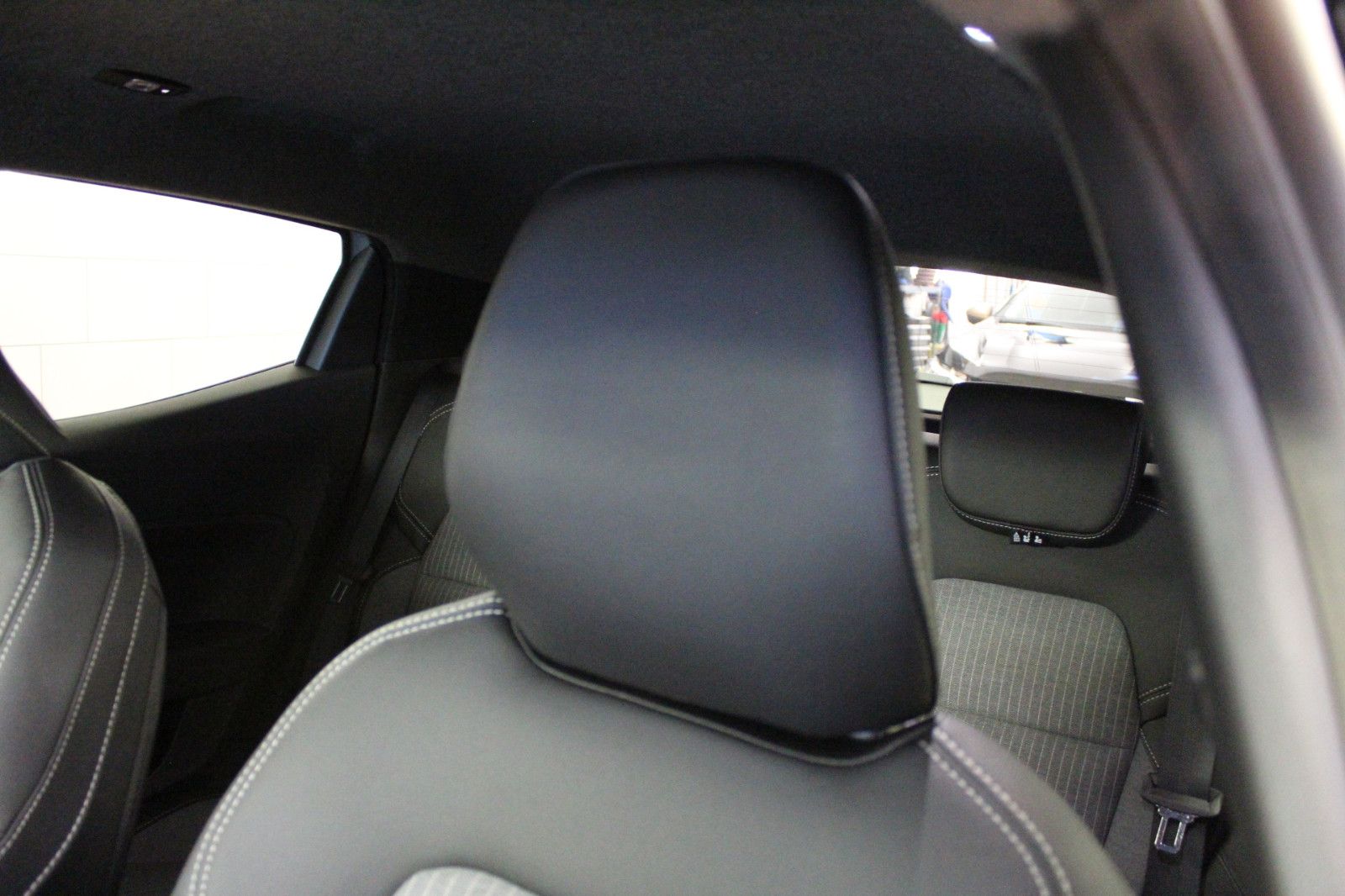 Fahrzeugabbildung Renault Clio TCe 90 Techno *Look-Paket*Winter-Paket*Bose