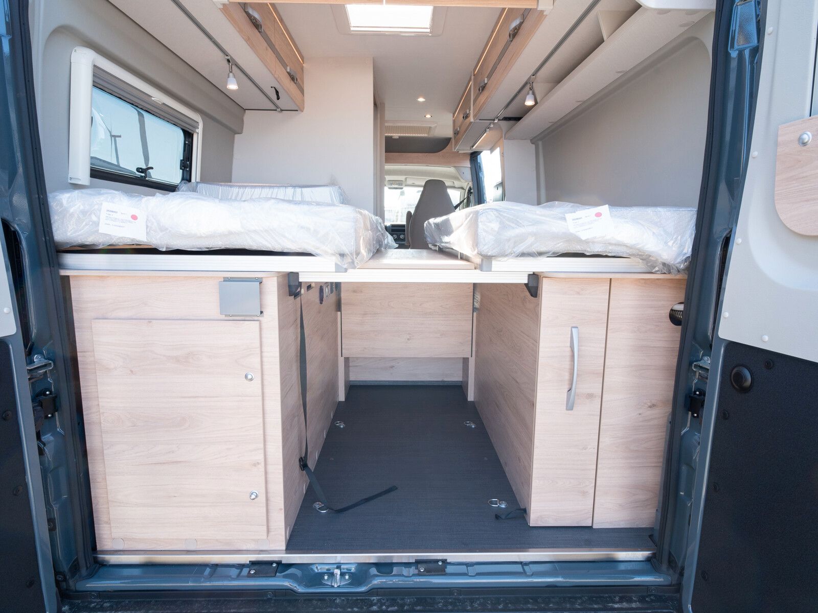 Fahrzeugabbildung Dethleffs Globetrail 640 EK Fiat Markise/Rahmenf./Heckausz
