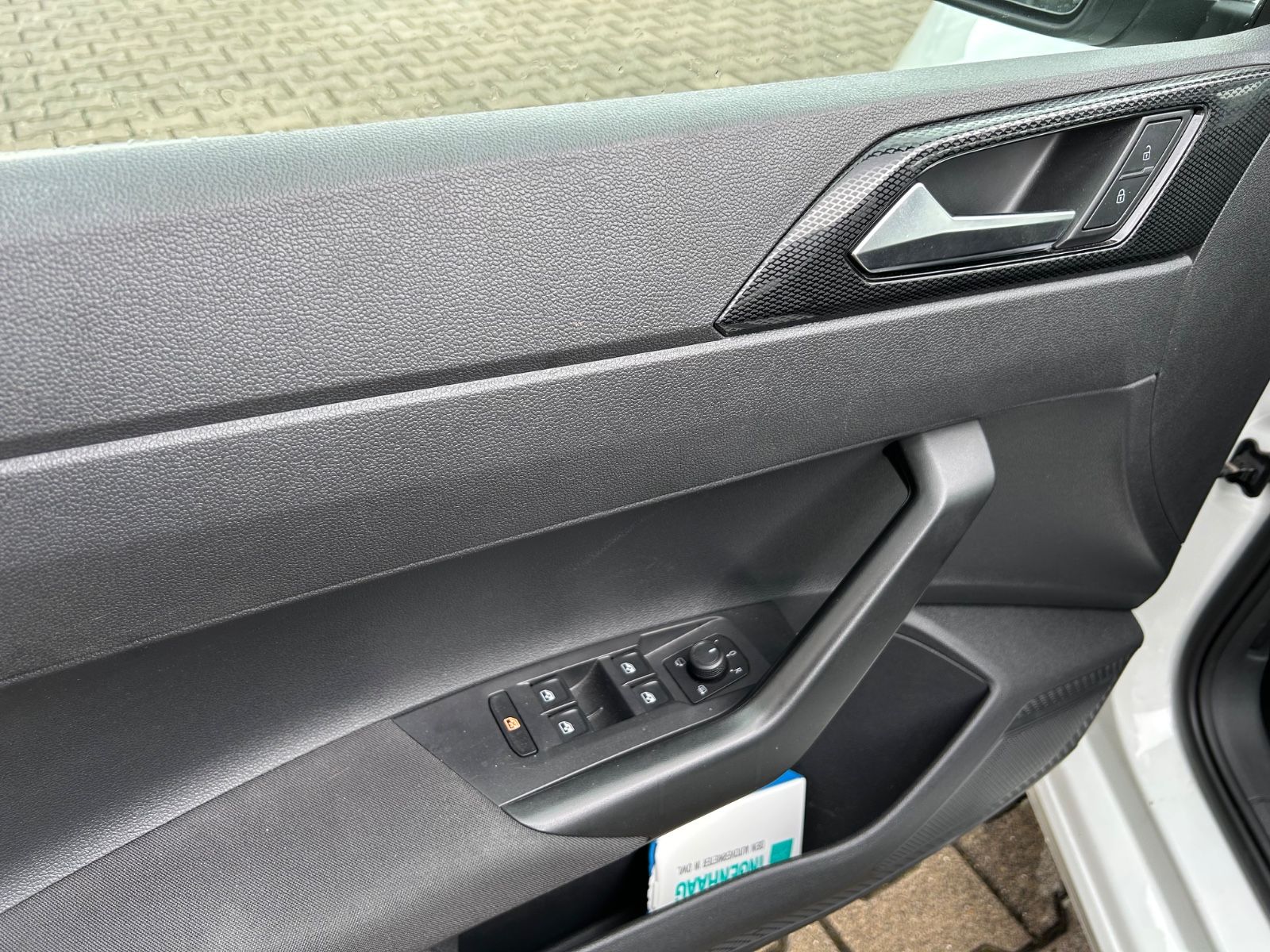 Fahrzeugabbildung Volkswagen Polo VI Life 1.0 TSI Klima SHZ Garantie !