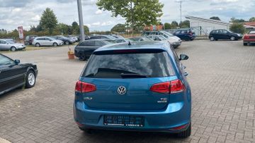 Volkswagen Golf - 8