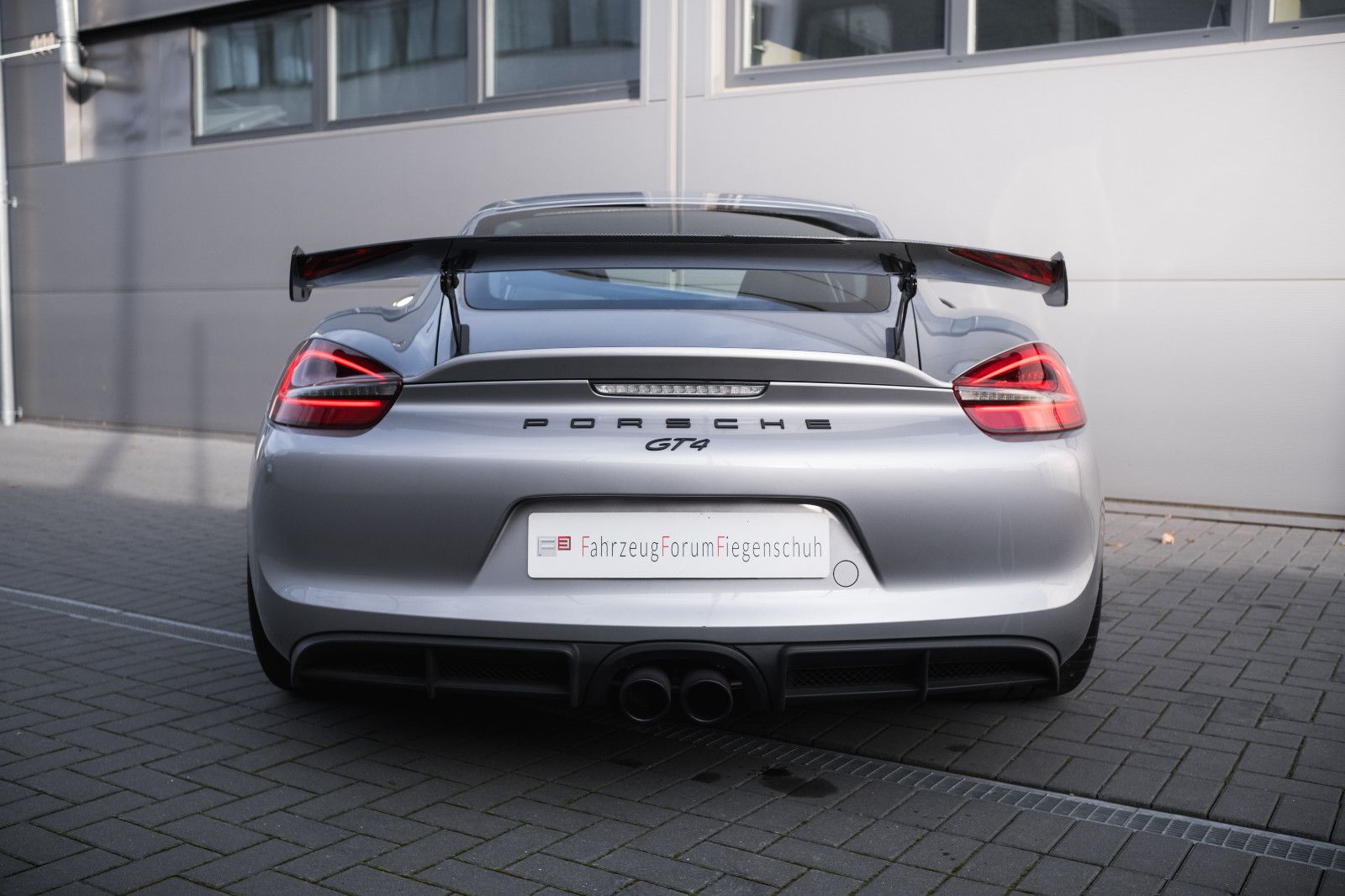 Fahrzeugabbildung Porsche Cayman 981 GT4- prom. Vorbesitz - MR Kit - 460PS