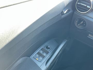 Skoda Fabia IV 1.0 MPI Tour *2xPDC*Bi-LED*CAM*SHZ*TEL*