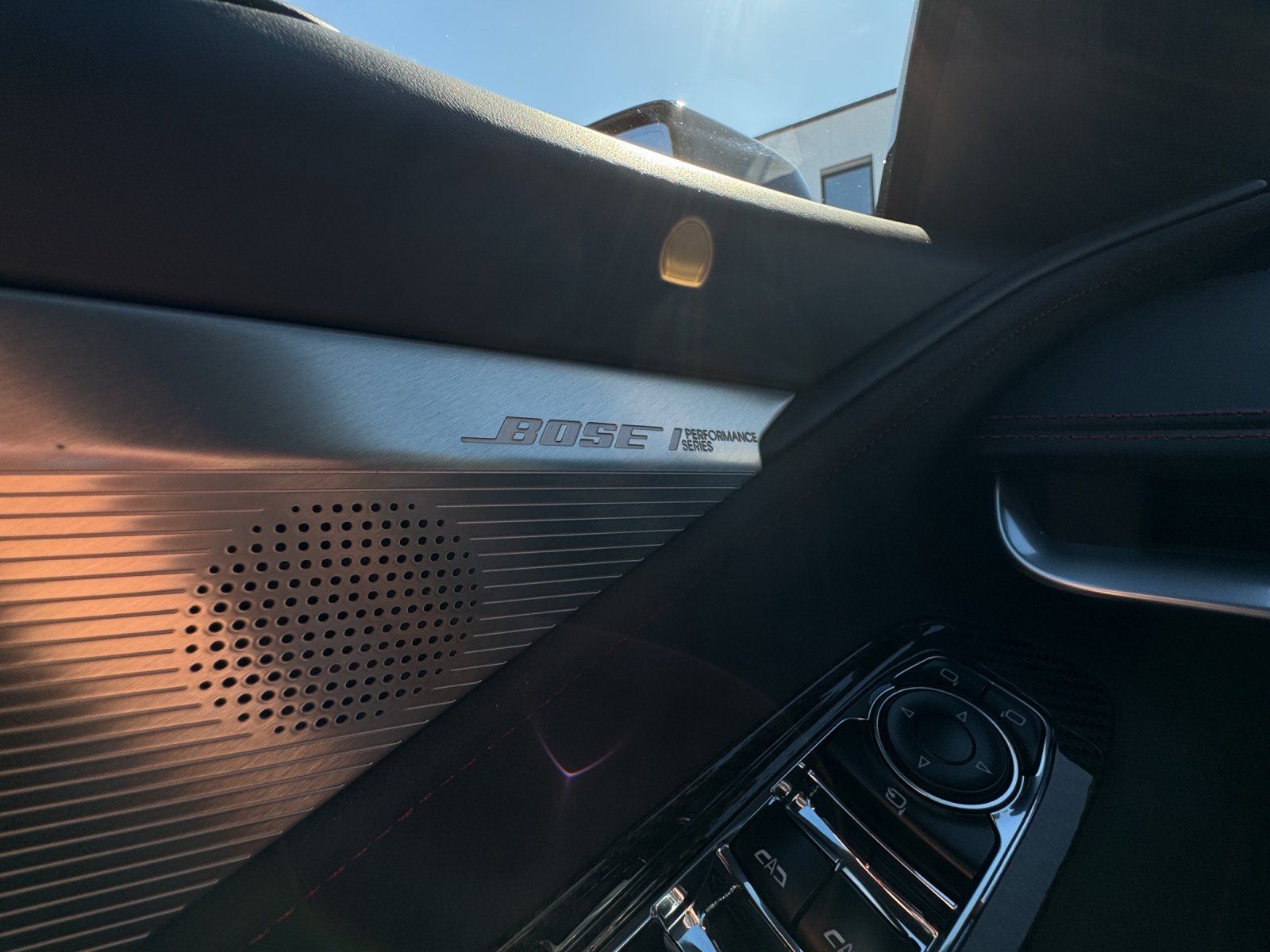 Fahrzeugabbildung Corvette C8 E-Ray 6.2 V8 3LT TRANSPARENT ROOF/FRONT LIFT