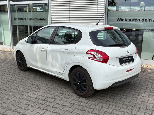 PEUGEOT 208 Active Wenig - Bild 6