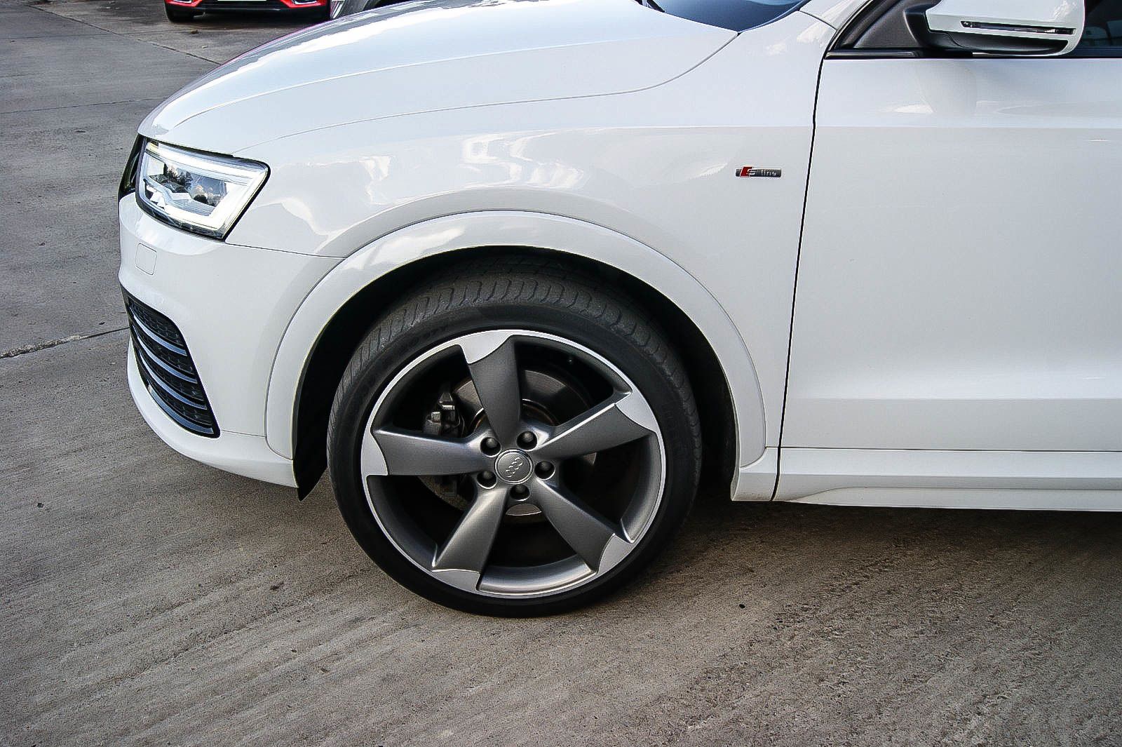 Fahrzeugabbildung Audi Q3 14TSI S-tronic S-LINE PLUS 20-ZOLL PANO BOSE