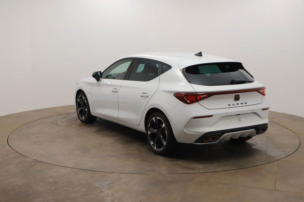 Cupra Leon 1.4 TSI e-HYBRID 150kW Tempo*PDC*RFK*Klima