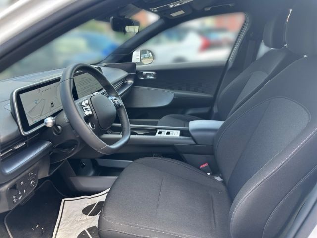 Fahrzeugabbildung Hyundai IONIQ 6 Basis Elektro Navi Digitales Cockpit LED