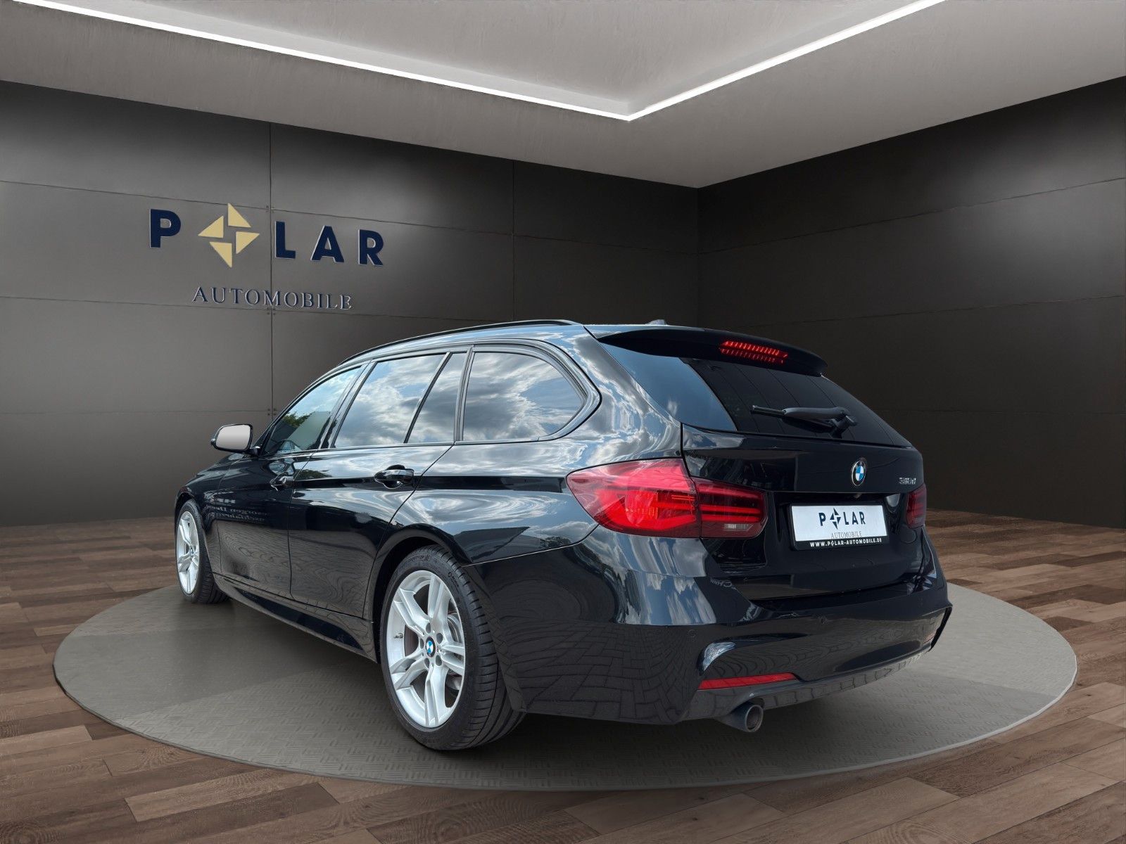 Fahrzeugabbildung BMW 318d MSport*Pano*LED*RFK*Bhz-Lenkrad*Head-Up*
