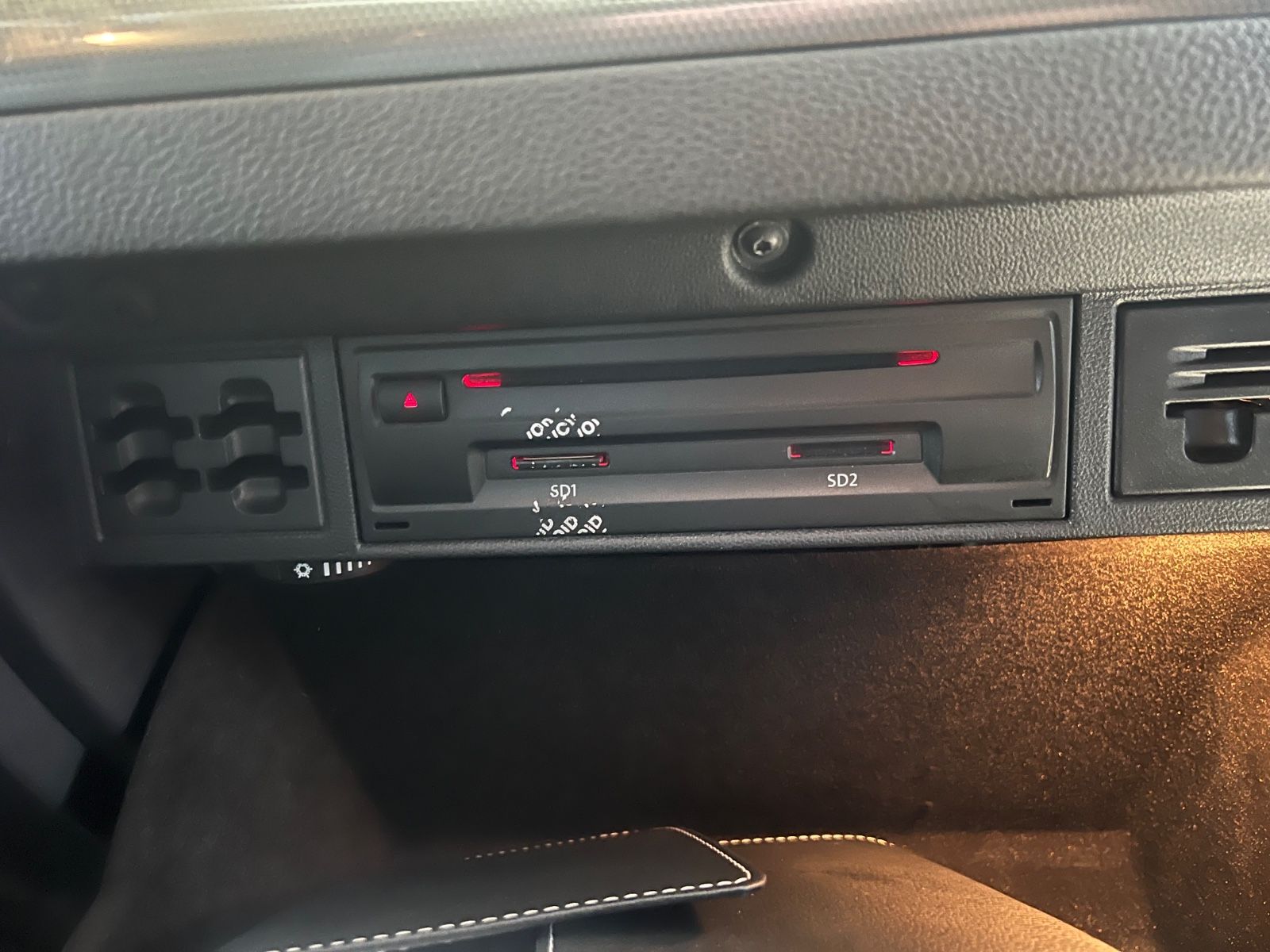 Fahrzeugabbildung Volkswagen Golf VII Lim. 1.5 TSI DSG Join R line *ACC*