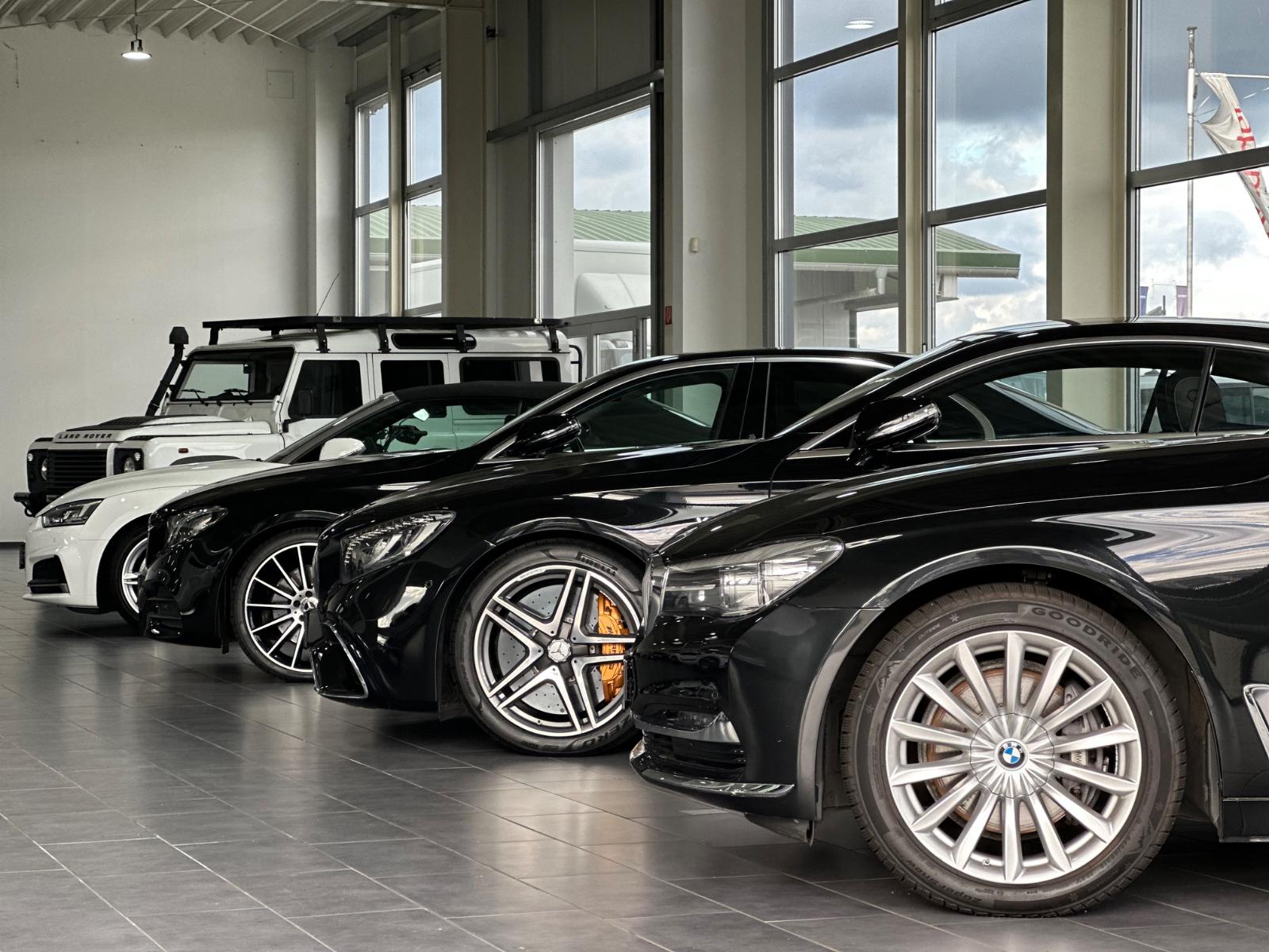 showroom-image-bottom