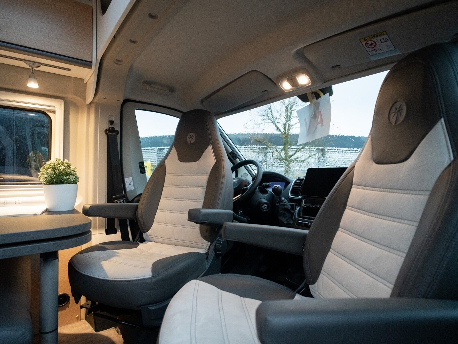 Fahrzeugabbildung Sunlight Adventure Cliff 602 Digital Paket/Chassis Paket!