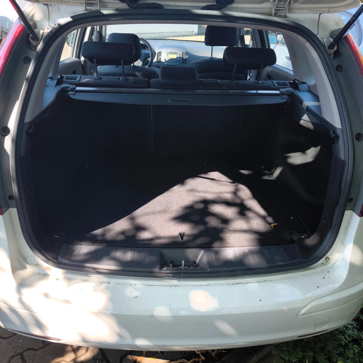 Hyundai i30 2012 — photo 10