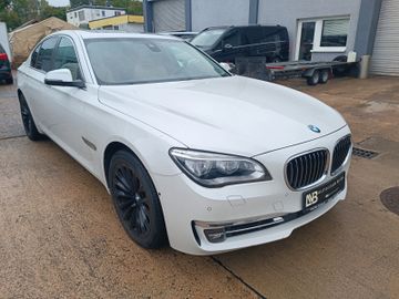 BMW 750 - 3