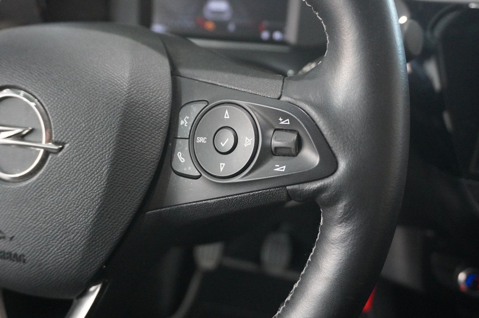 Fahrzeugabbildung Opel Corsa F 1.2 ELEGANCE NAVI/LED/VIRTUAL/SPORT/DAB+