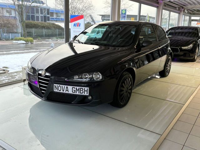 Alfa Romeo Alfa 147 1.6 16V Sport*TÜV3-26*ALU*8xREIFEN*BOSE