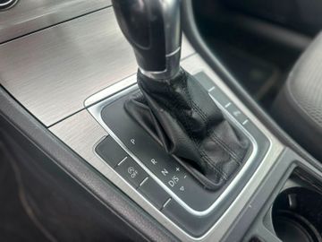 Volkswagen Golf - 12