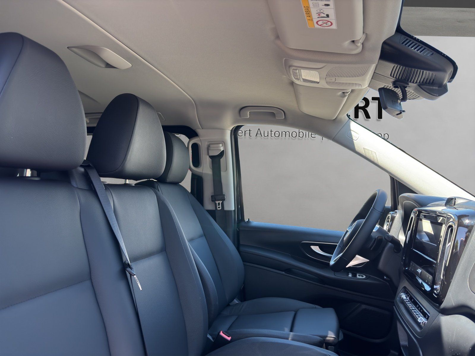 Fahrzeugabbildung Mercedes-Benz Vito 116 CDI Tourer PRO Extralang