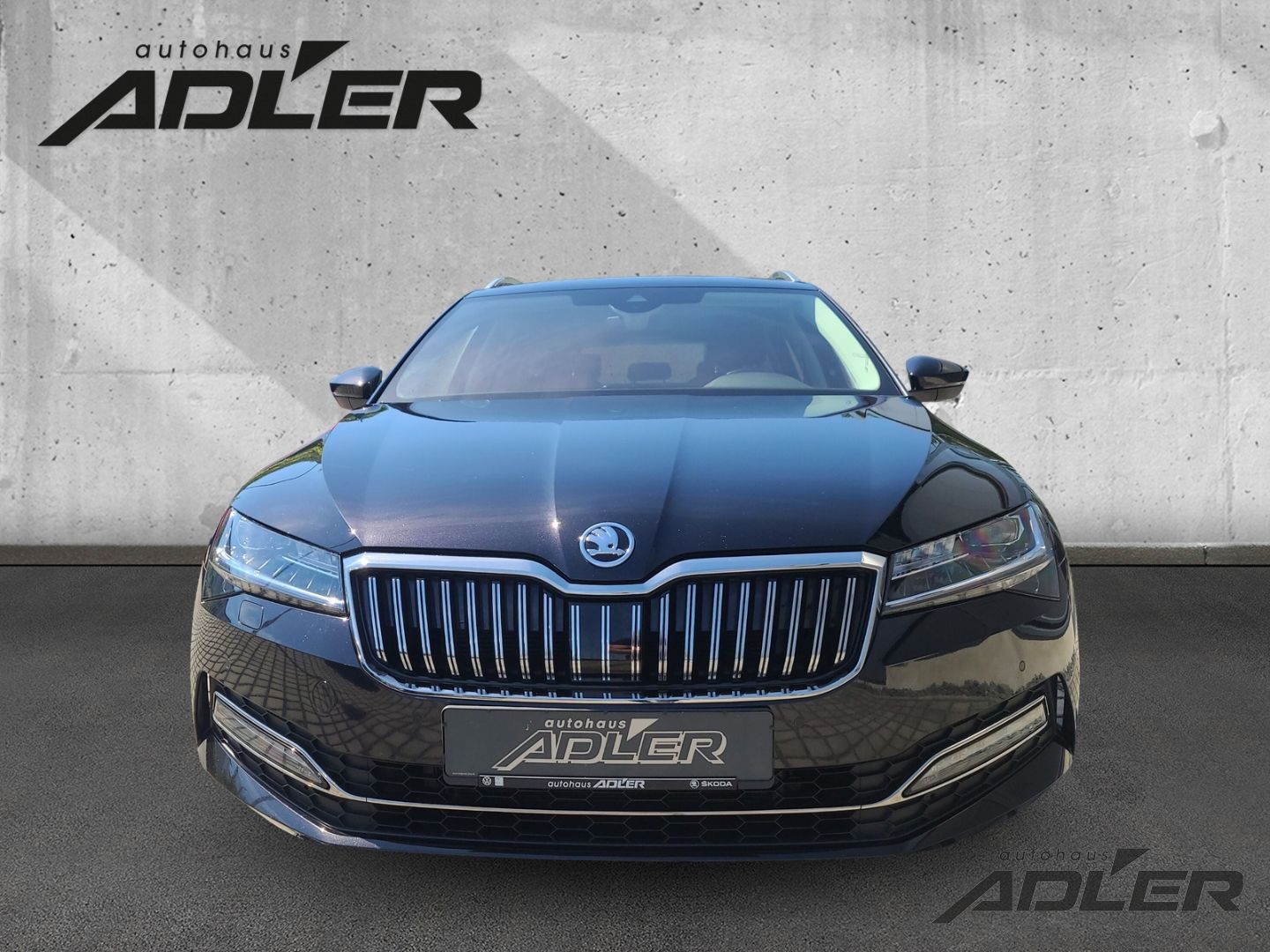 Skoda Superb Combi 2,0 TSI DSG Style AHZV Navi foto 6