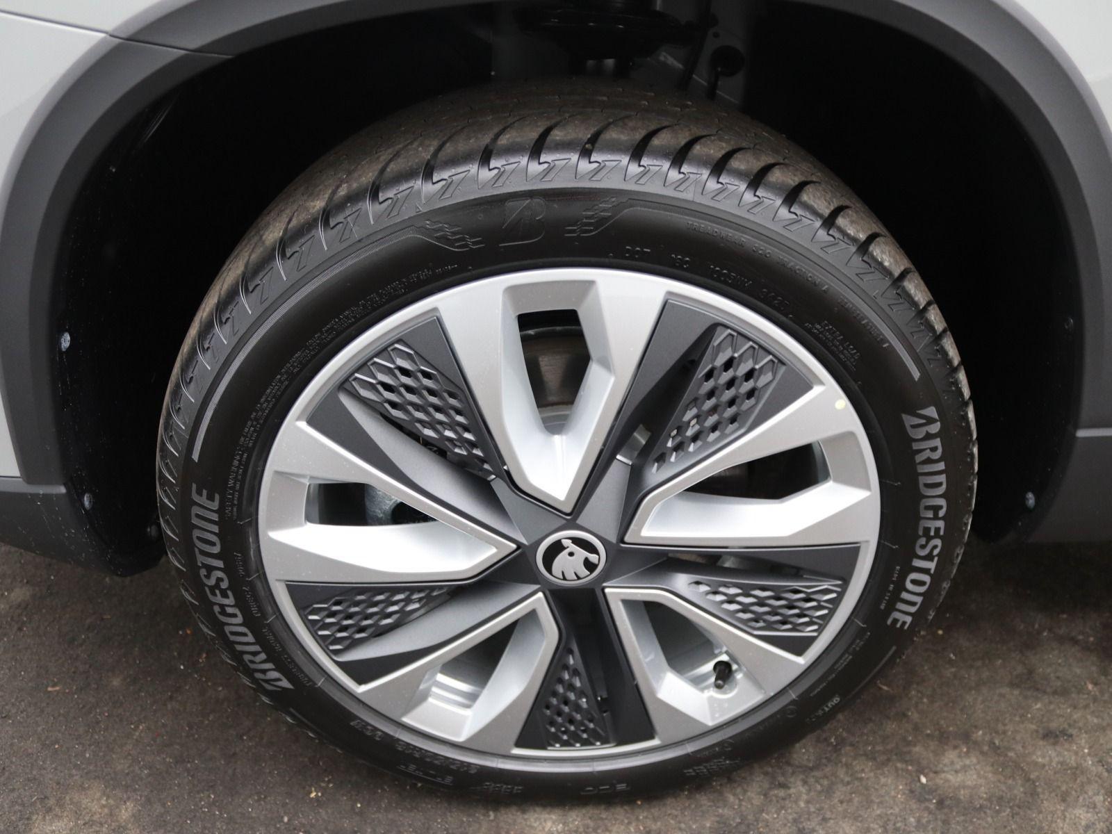 Skoda Karoq Tour 1.5 TSI DSG / Matrix, Navi, AHK, RFK