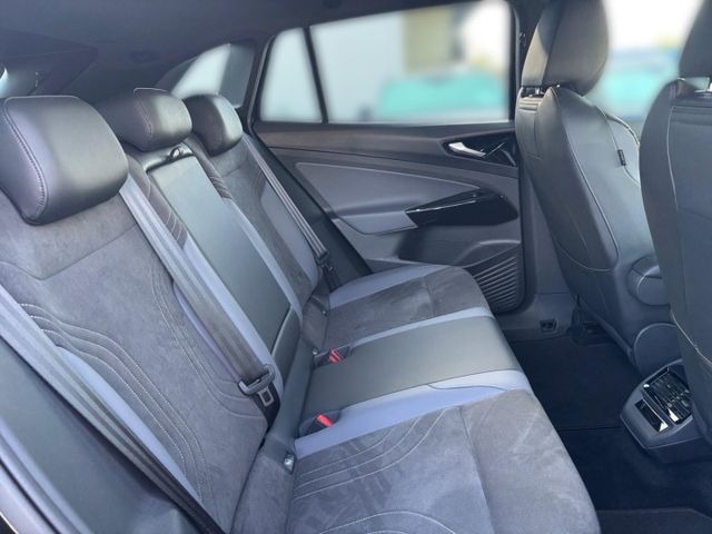 ID.4 Pro Performance electric ACC CarPlay