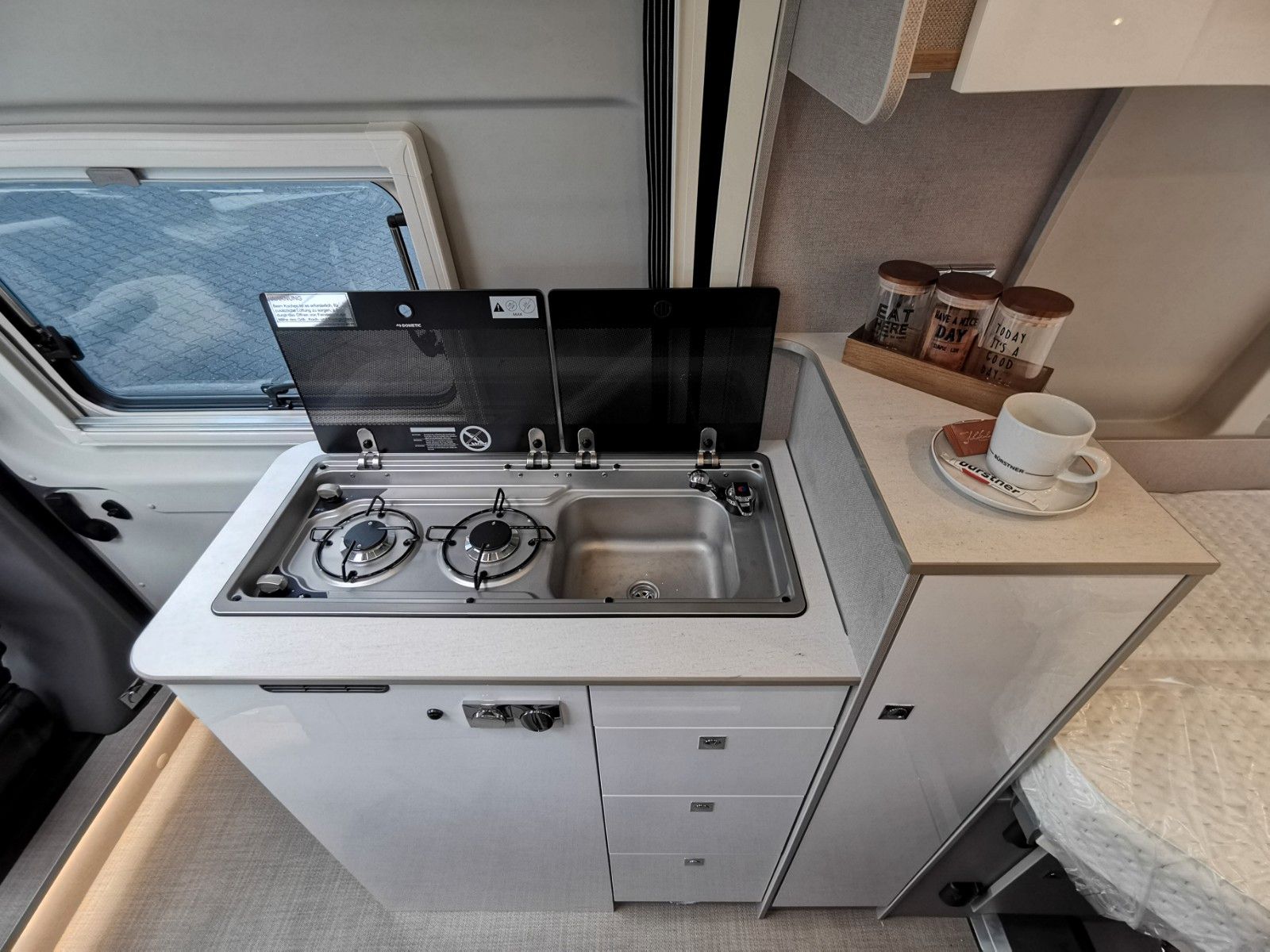 Fahrzeugabbildung Bürstner Delfin Limited C 621 - SIE SPAREN 19.253 € !!!