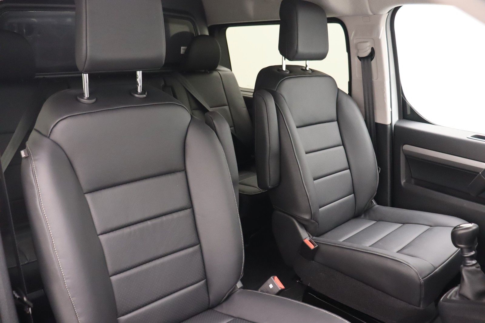 Fahrzeugabbildung Fiat Scudo Multicab   L3 2.0 145 MT6 LUXURY LEDER