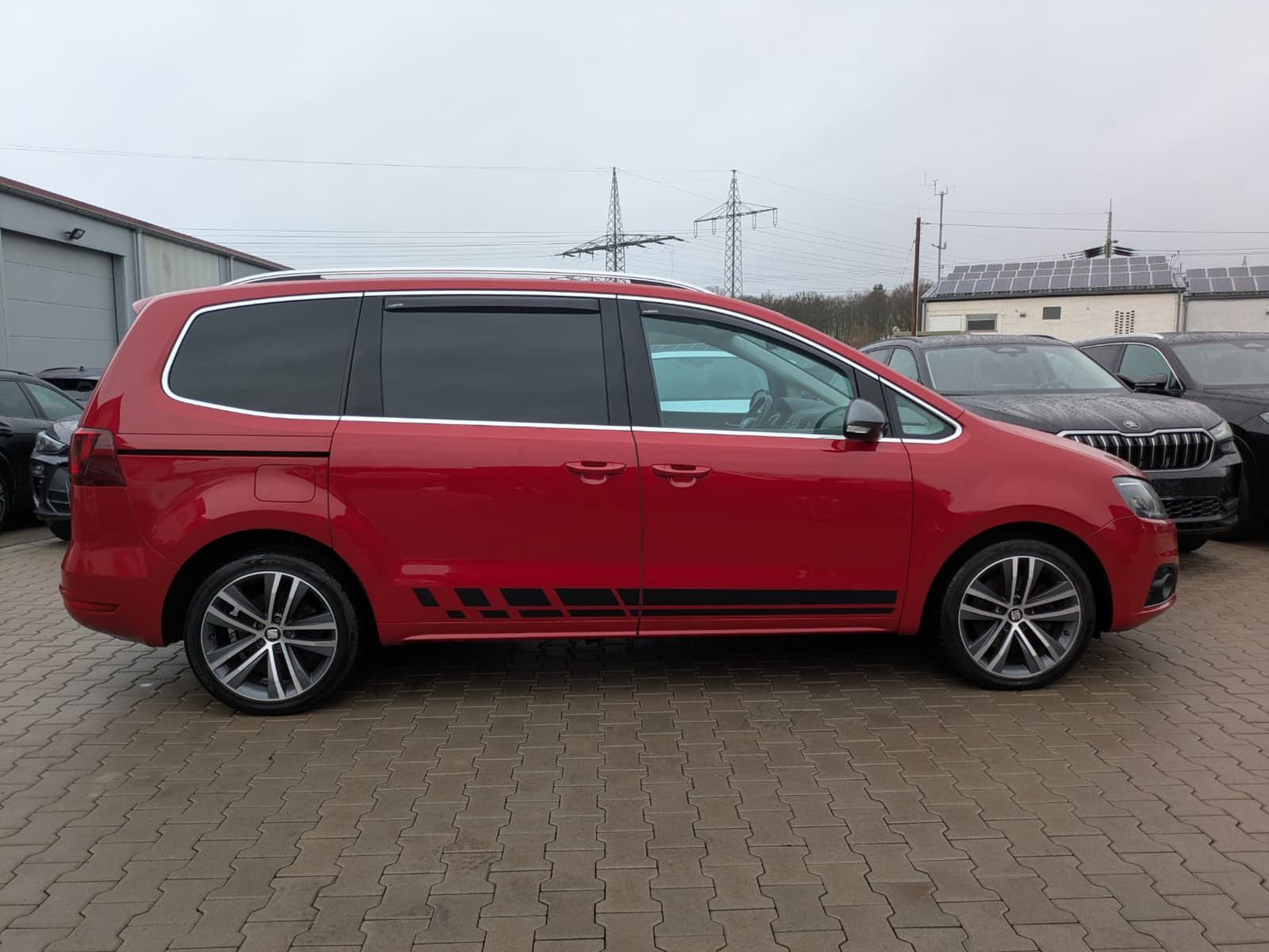 Fahrzeugabbildung SEAT Alhambra 2.0 TDI FR-Line 7-SITZE*PANO*AHK*STHZ