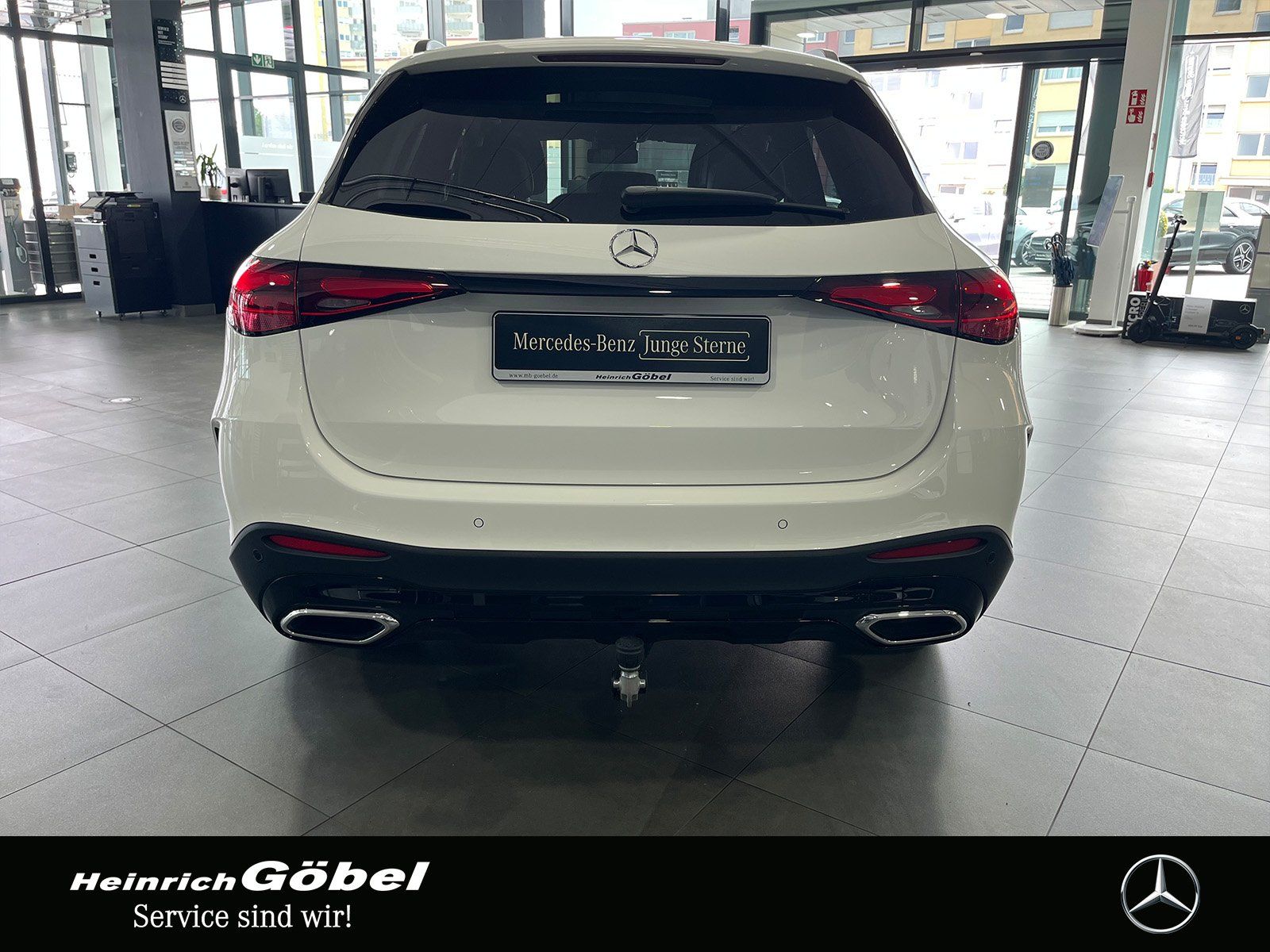 Fahrzeugabbildung Mercedes-Benz GLC 300 d 4M AMG+PANO+AHK+DIGITAL.L+NIGHT+WINTER