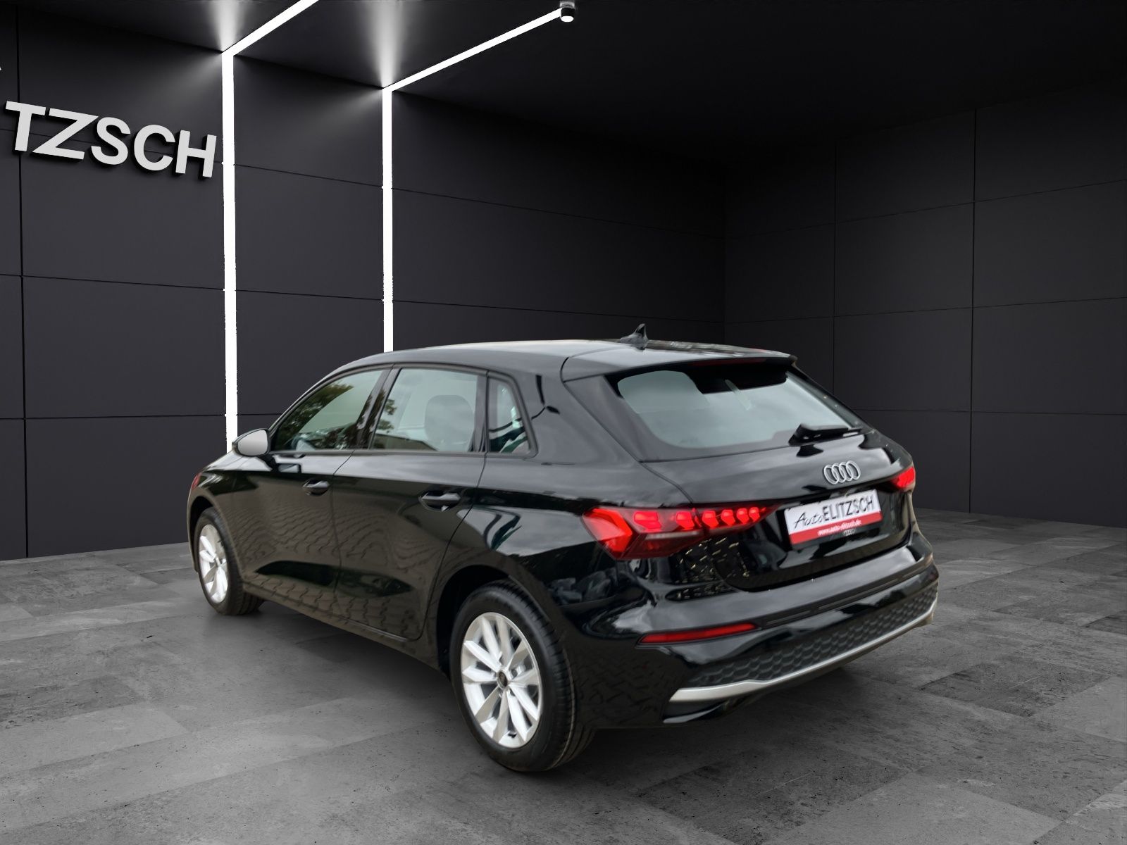 Fahrzeugabbildung Audi A3 Sportback TFSI advanced LED ACC NAVI RFK