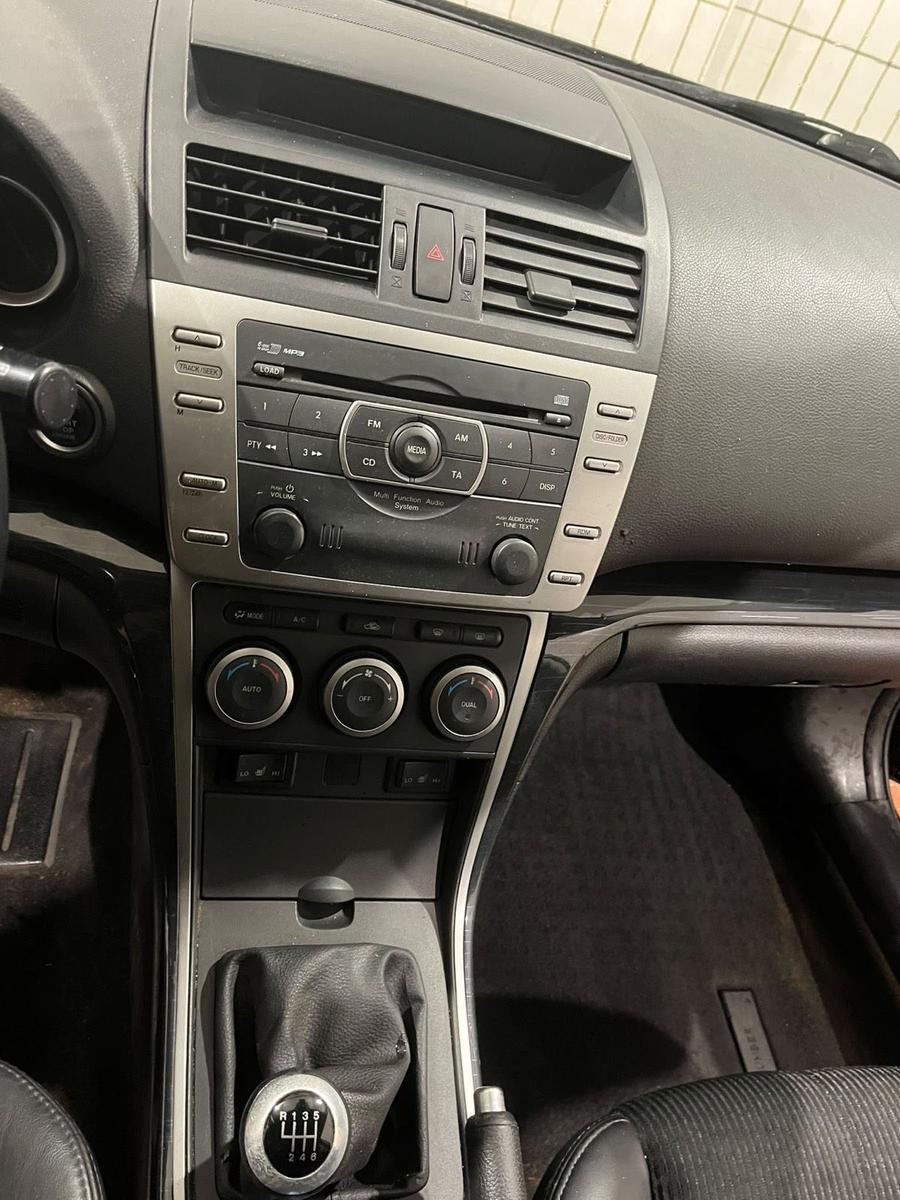 Mazda 2 2008 — photo 10