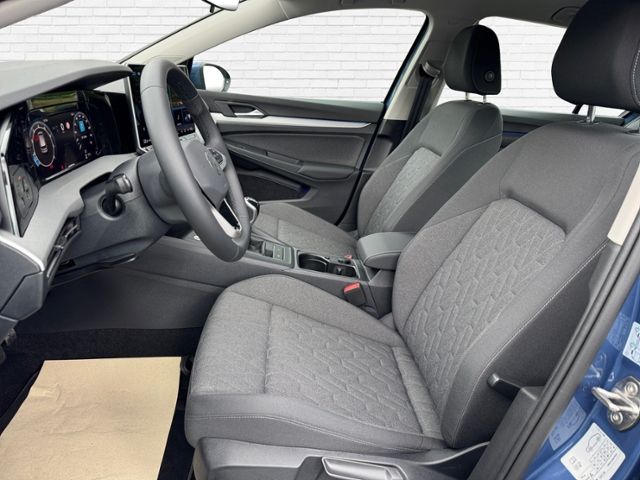 Fahrzeugabbildung Volkswagen Golf VIII 1.5 TSI Life KLIMA LED ALU